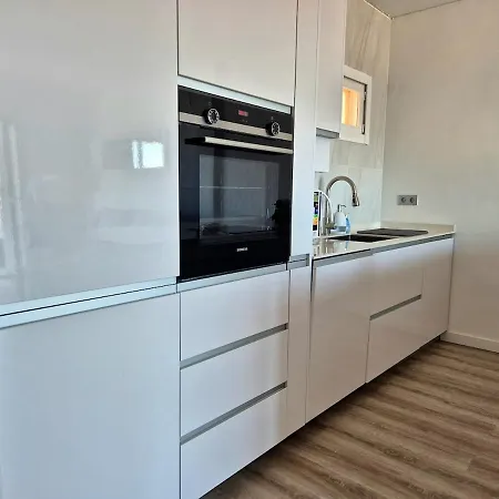 Modern New Sea View In Apartamento